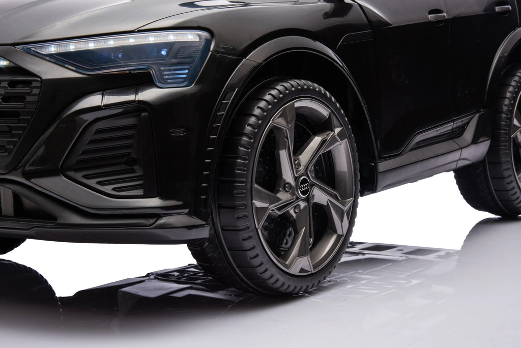 Audi SQ8 12V fekete