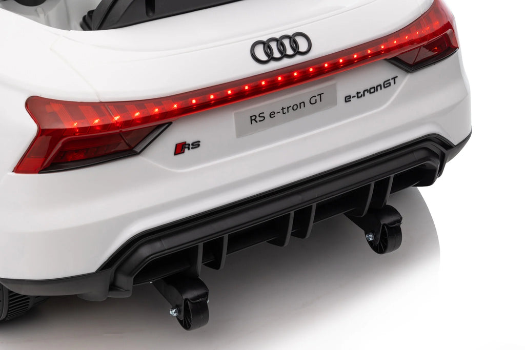 Audi RS E-tron 12 V - fehér